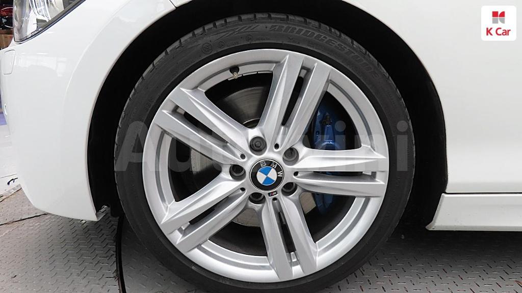 2014 BMW 1 SERIES F20  118D M SPORTS 5 DOOR - 5