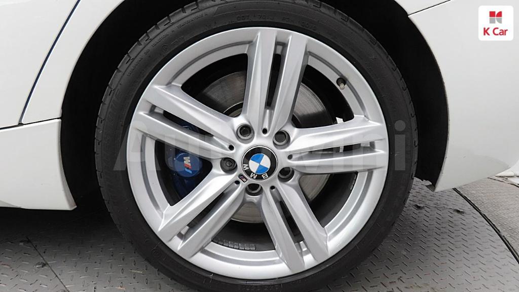 2014 BMW 1 SERIES F20  118D M SPORTS 5 DOOR - 6
