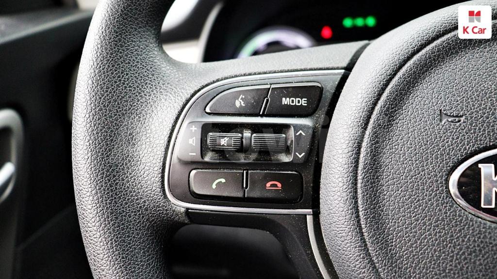 2018 KIA NIRO LUXURY - 7