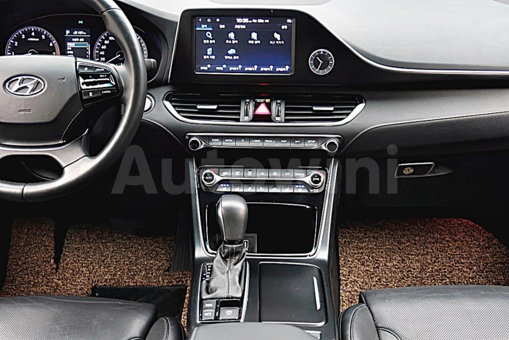 2018 HYUNDAI GRANDEUR IG AZERA 3.0 EXCLUSIVE - 30