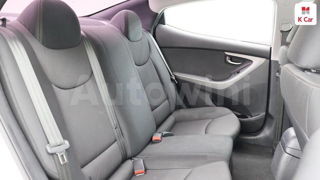 2015 HYUNDAI  AVANTE ELANTRA 1.6 GDI STYLE - 11
