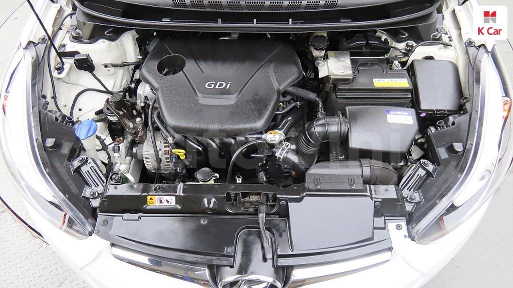 2015 HYUNDAI  AVANTE ELANTRA 1.6 GDI STYLE - 9