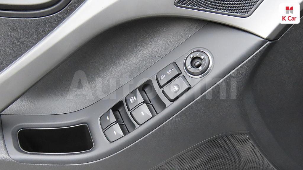 2015 HYUNDAI  AVANTE ELANTRA 1.6 GDI STYLE - 24