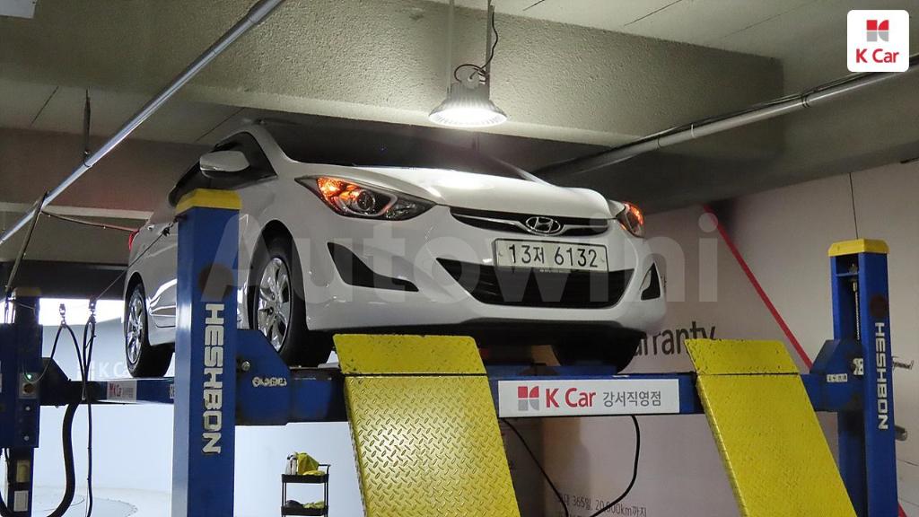 2015 HYUNDAI  AVANTE ELANTRA 1.6 GDI STYLE - 36