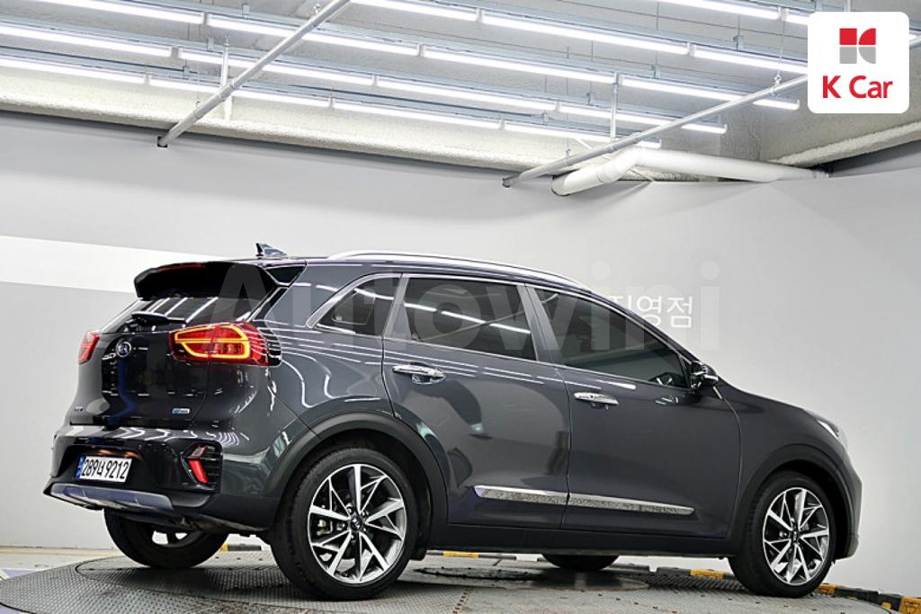 KNACE81CGLA376886 2020 KIA NIRO NOBLESSE SPECIAL-2