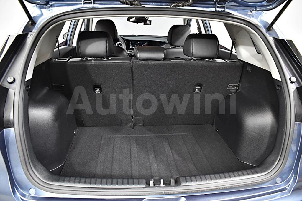 2020 KIA NIRO LUXURY - 17