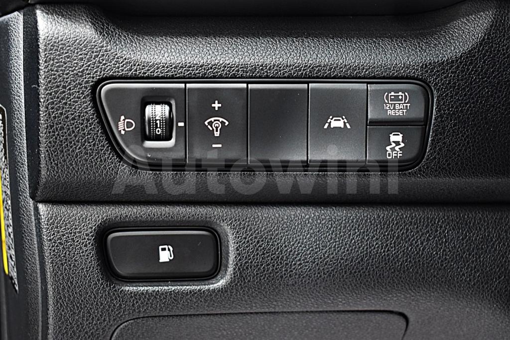 2020 KIA NIRO LUXURY - 20