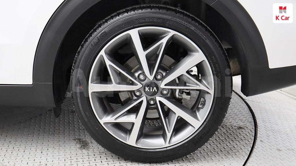 KNACE81CGLA307515 2020 KIA NIRO NOBLESSE SPECIAL-5