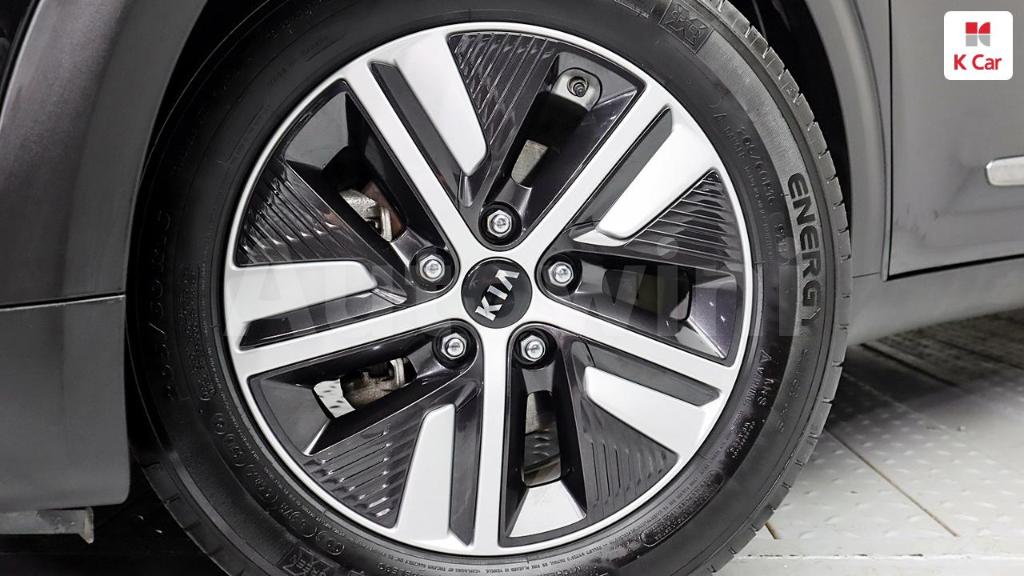 KNACE81CGLA370329 2020 KIA NIRO NOBLESSE SPECIAL-4