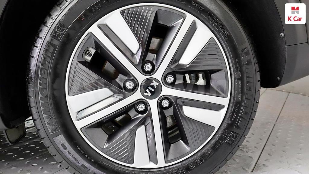 KNACE81CGLA370329 2020 KIA NIRO NOBLESSE SPECIAL-5