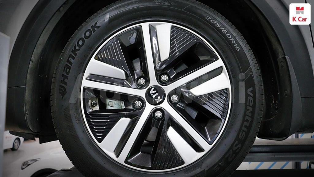 KNACC81CGLA327080 2020 KIA NIRO NOBLESSE-4