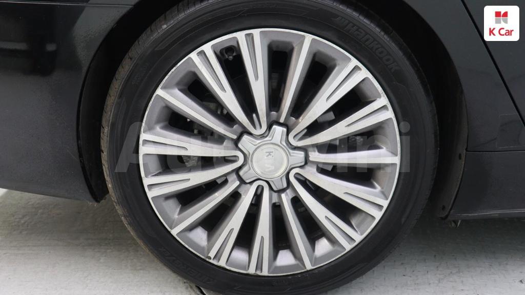 2018 KIA  K9 QUORIS 3.3 GDI EXECUTIVE - 8