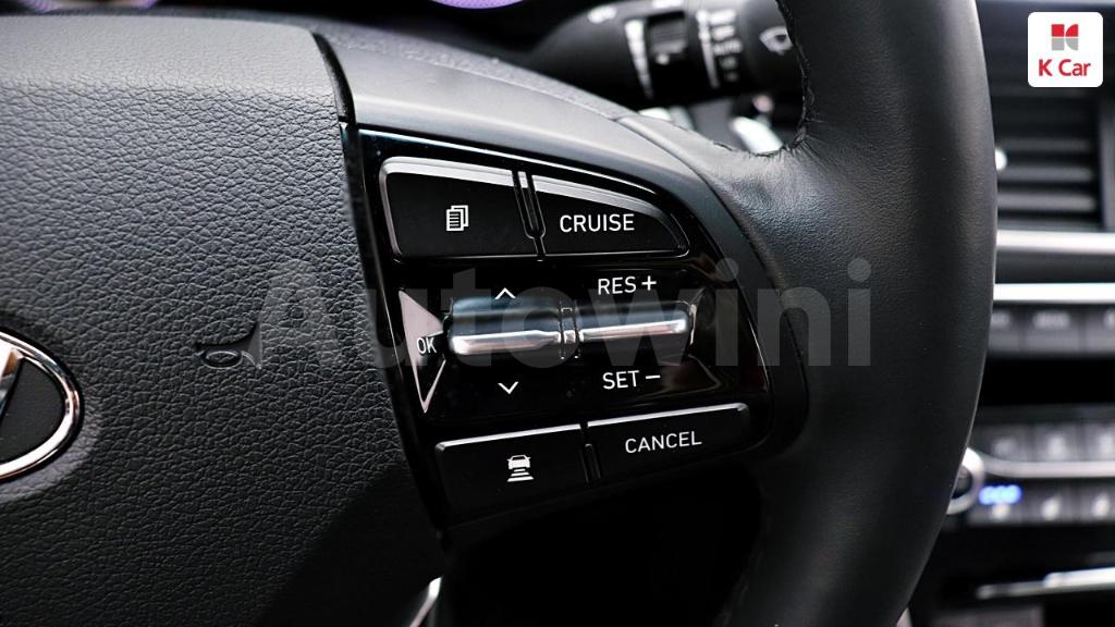 2018 HYUNDAI GRANDEUR IG AZERA 3.0 LPI EXCLUSIVE () - 21