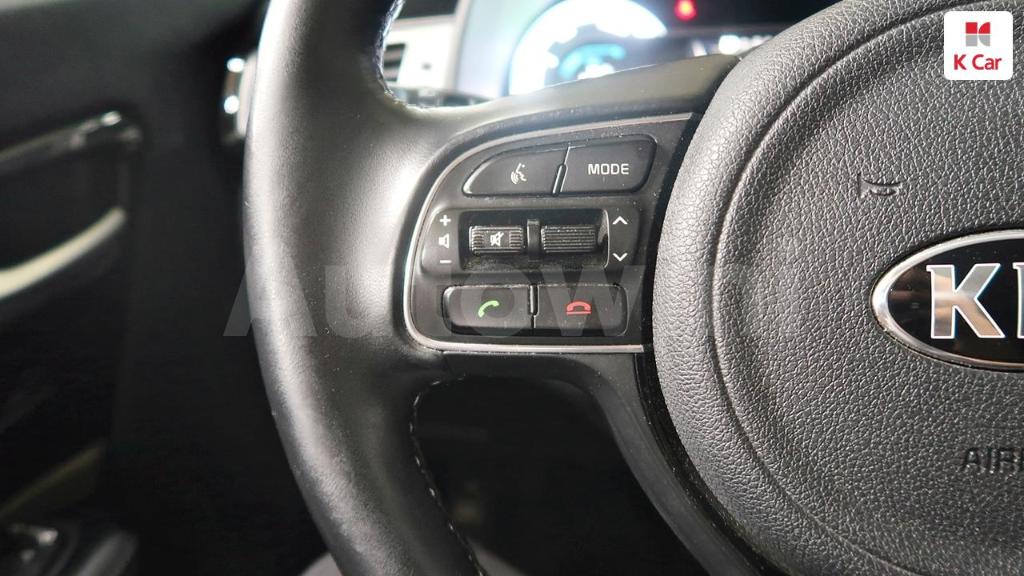 2018 KIA NIRO PRESTIGE - 17