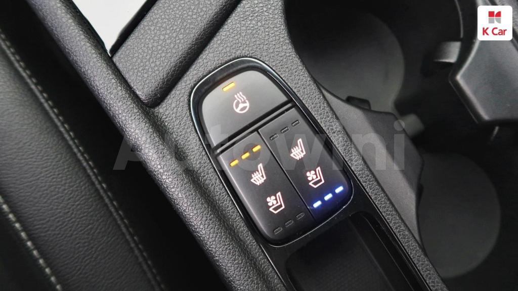 2018 KIA NIRO PRESTIGE - 26