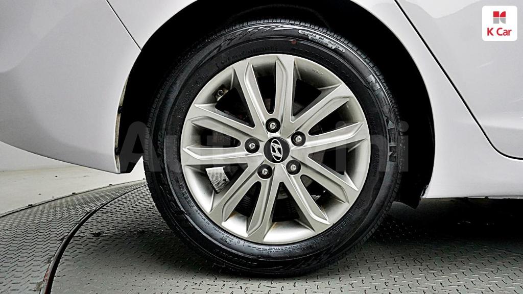2015 HYUNDAI  AVANTE ELANTRA 1.6 GDI MORDERN - 8