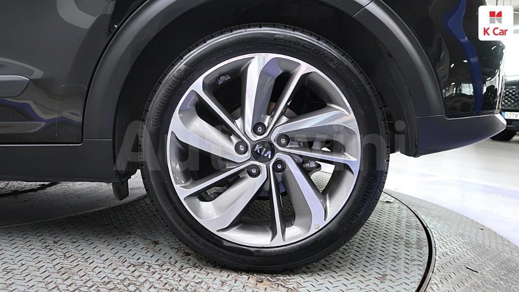 KNACC81CGHA000677 2017 KIA NIRO NOBLESSE-5