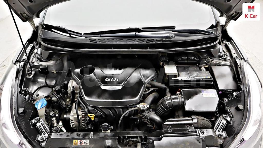 2015 HYUNDAI  AVANTE ELANTRA 1.6 GDI PREMIUM - 9