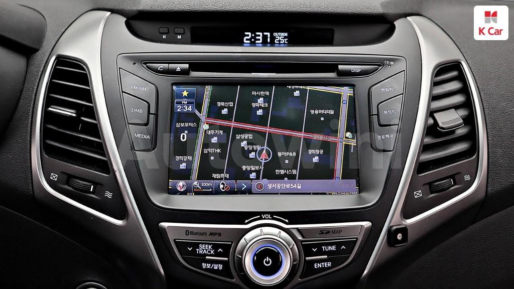2015 HYUNDAI  AVANTE ELANTRA 1.6 GDI PREMIUM - 23