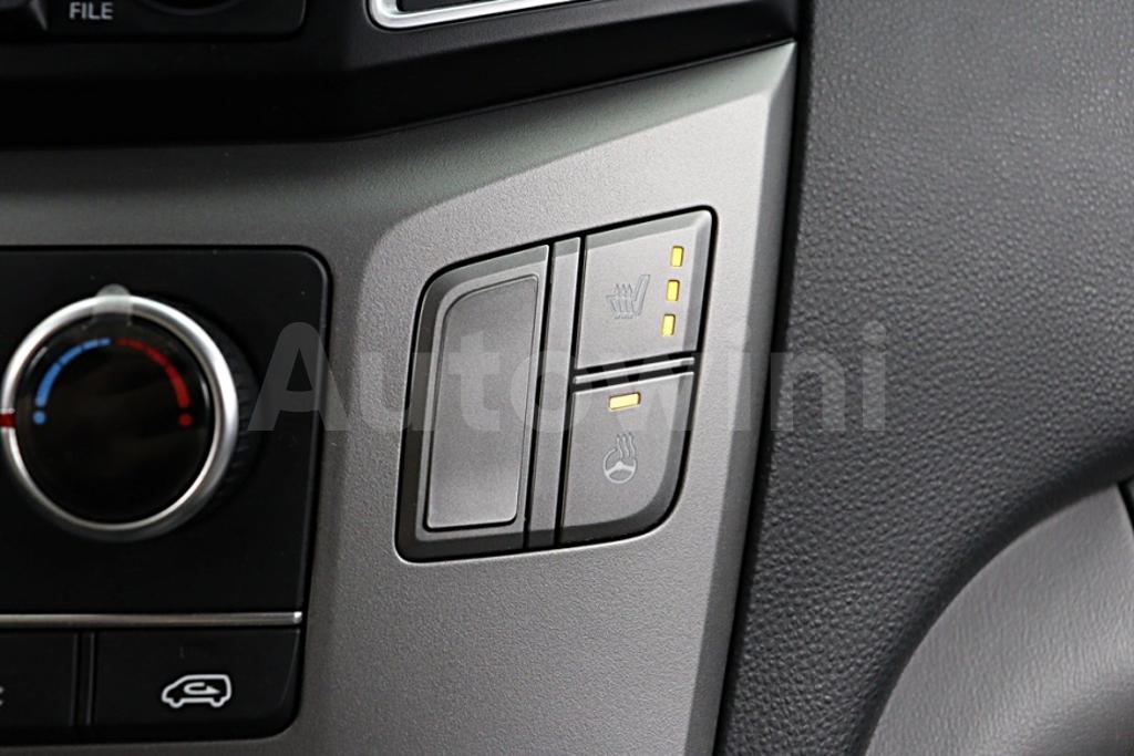 2017 HYUNDAI GRAND STAREX H-1 5 SEATS VAN - 24