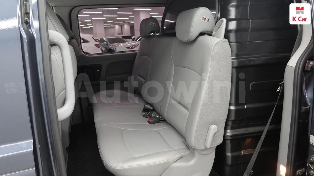 2017 HYUNDAI GRAND STAREX H-1 5 SEATS VAN - 12