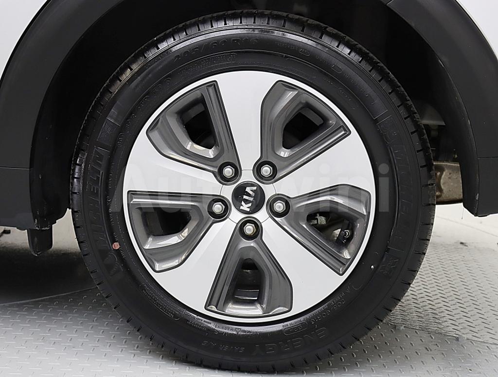 2017 KIA NIRO LUXURY - 15