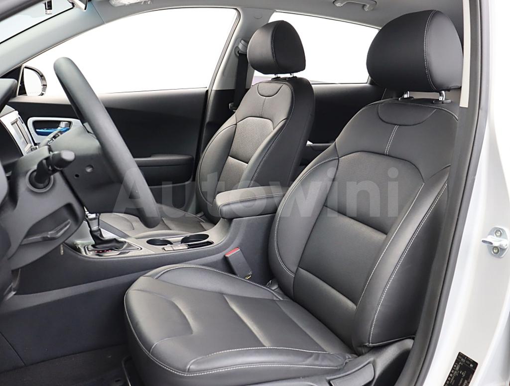 2017 KIA NIRO LUXURY - 21