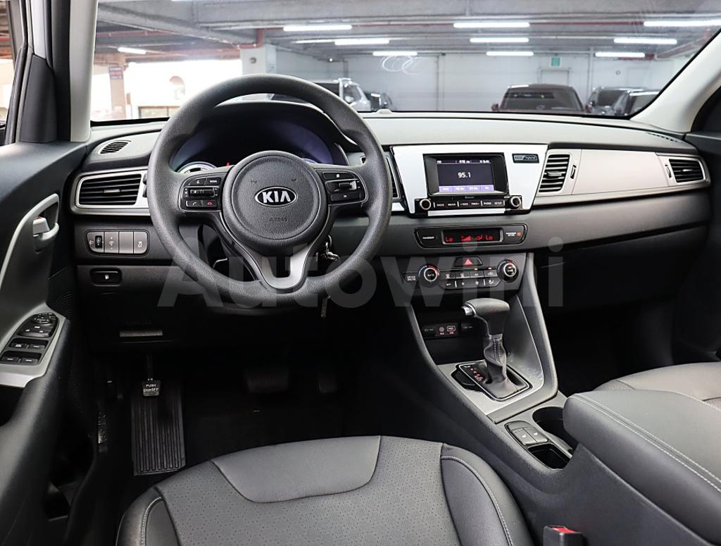 2017 KIA NIRO LUXURY - 25