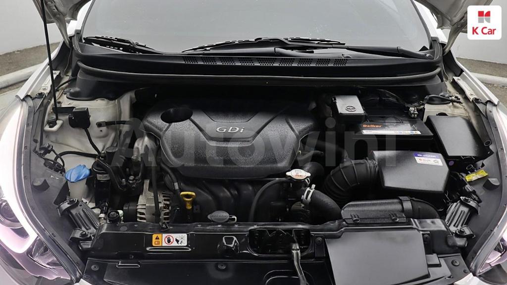 2015 HYUNDAI  AVANTE ELANTRA 1.6 GDI PREMIUM - 9