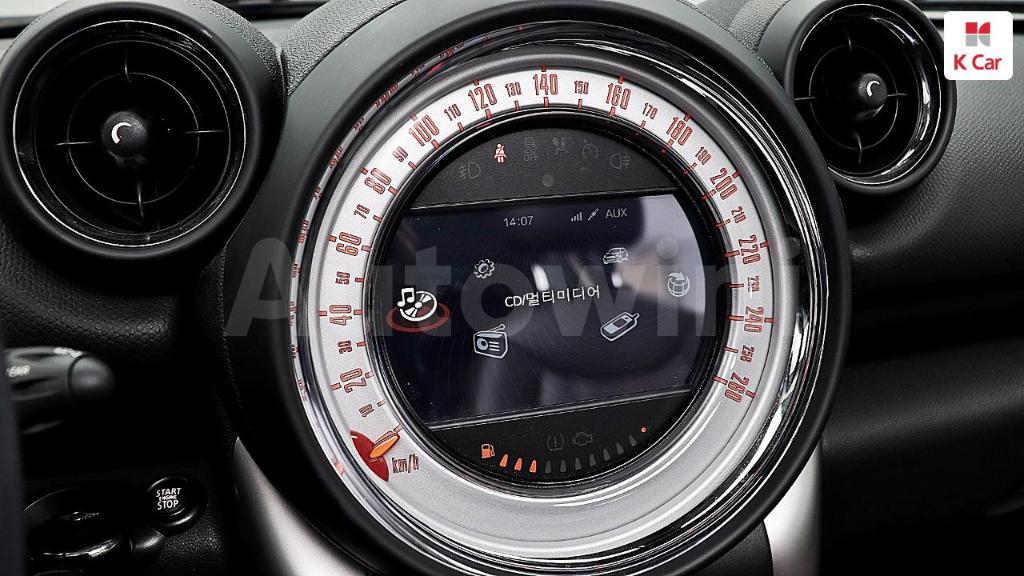 2014 MINI COOPER COUNTRYMAN D BASIC - 24
