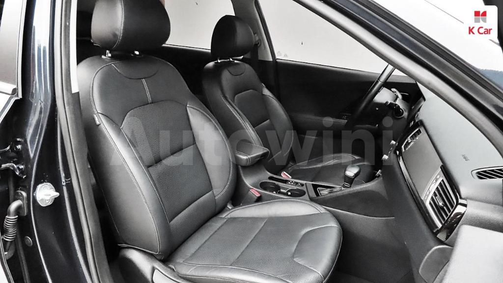 2017 KIA NIRO NOBLESSE - 13