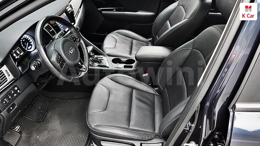 2018 KIA NIRO PRESTIGE - 11
