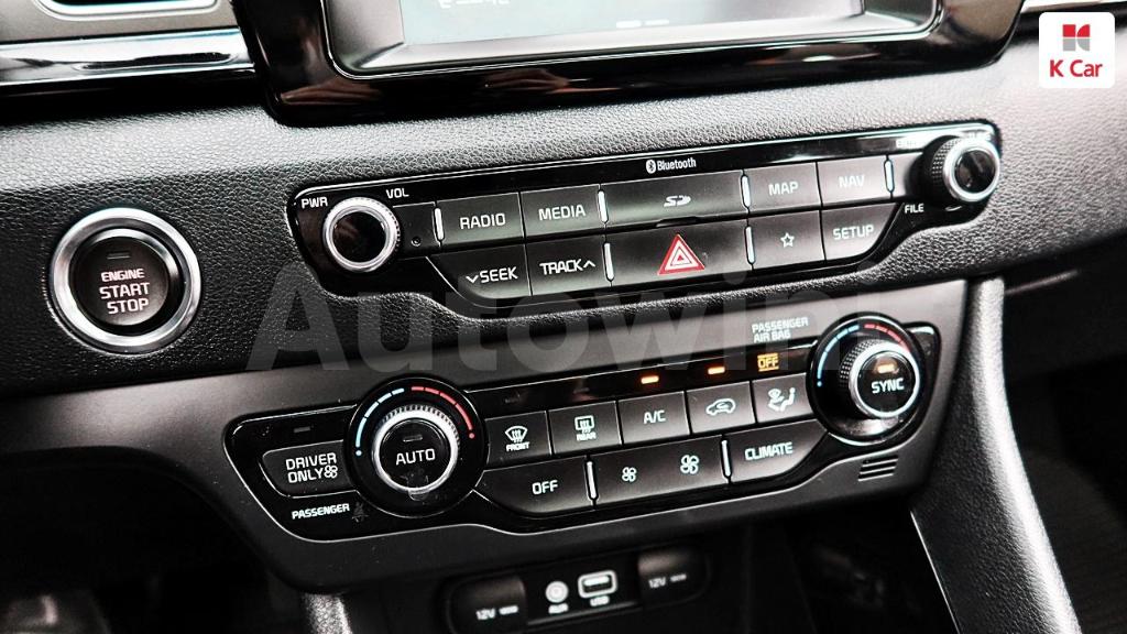 2018 KIA NIRO PRESTIGE - 31