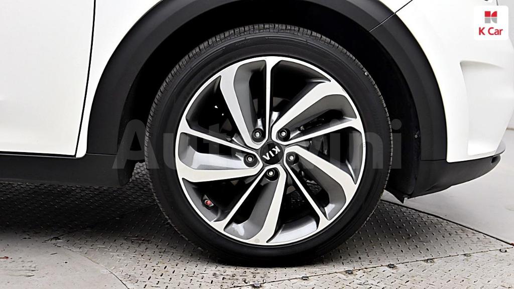 2018 KIA NIRO PRESTIGE - 7