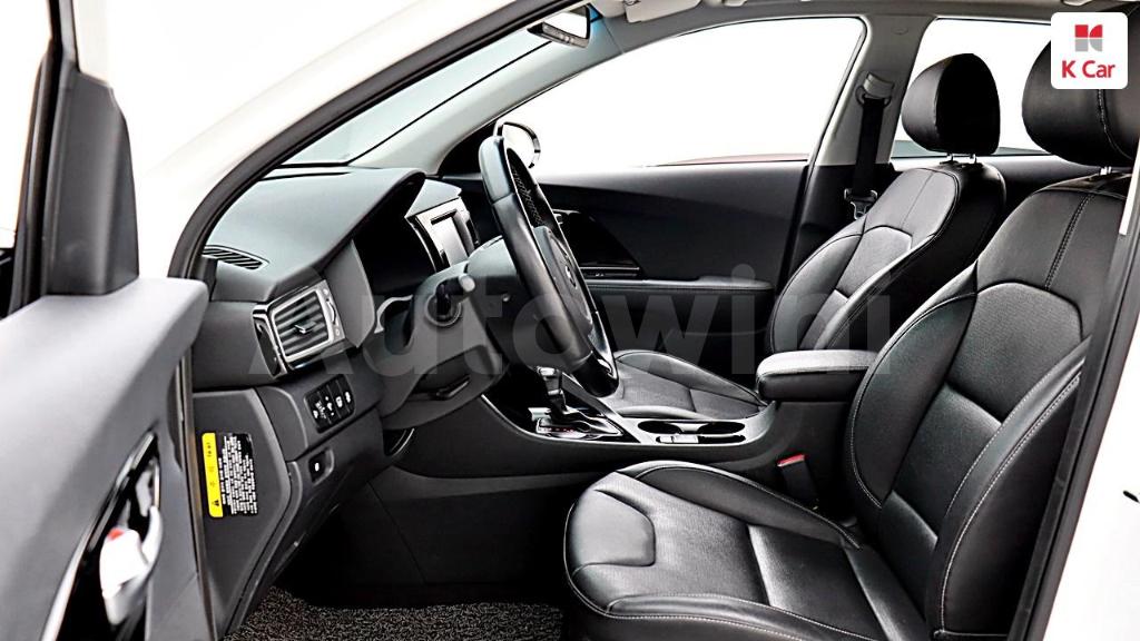 2018 KIA NIRO PRESTIGE - 15