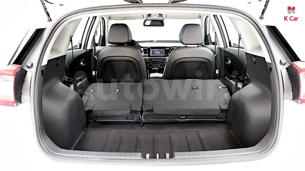 2018 KIA NIRO PRESTIGE - 18