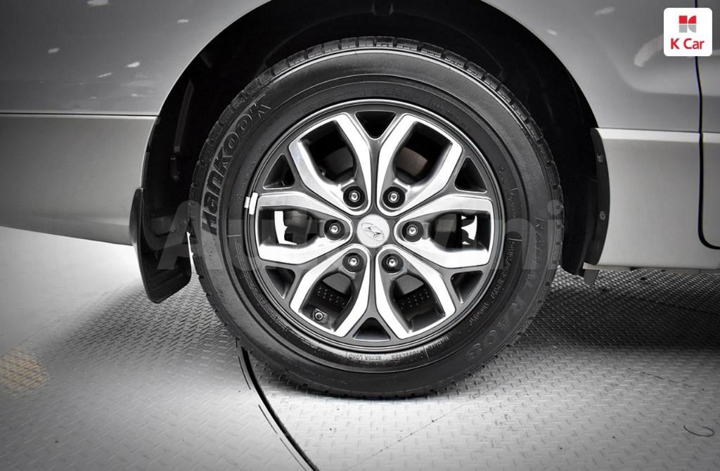 2017 HYUNDAI GRAND STAREX H-1 12 SEATS WAGON - 8