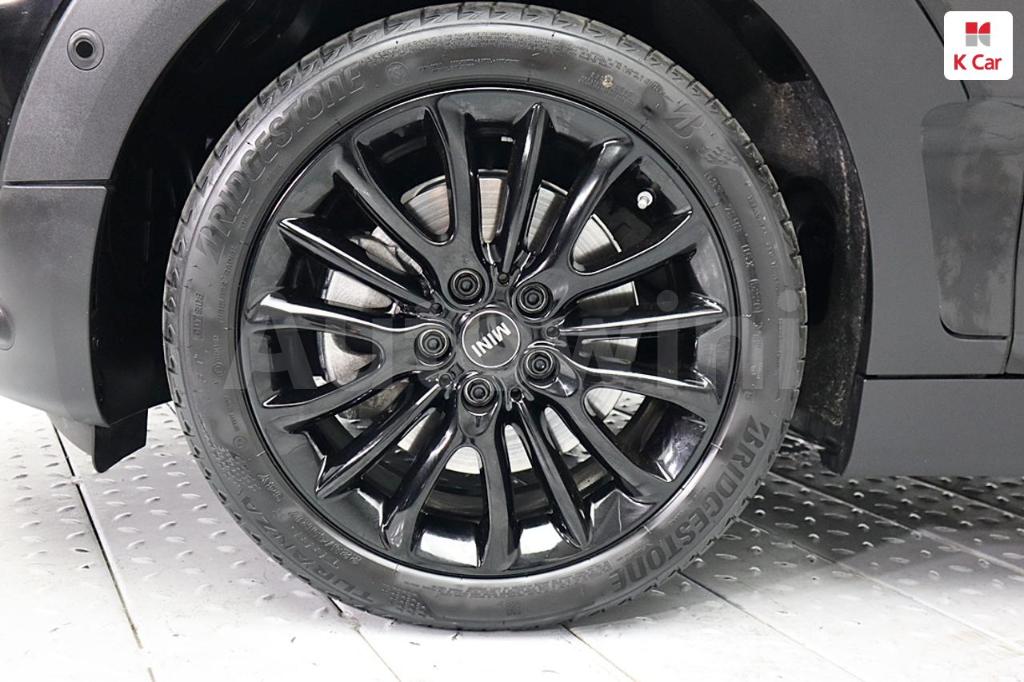 WMW71BB0XM2P48928 2021 MINI COOPER CLUBMAN D HIGH-4
