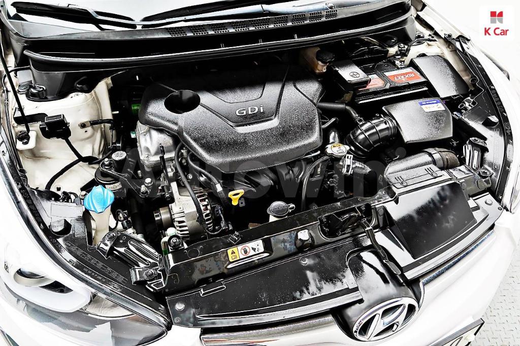2015 HYUNDAI  AVANTE ELANTRA 1.6 GDI PREMIUM - 9