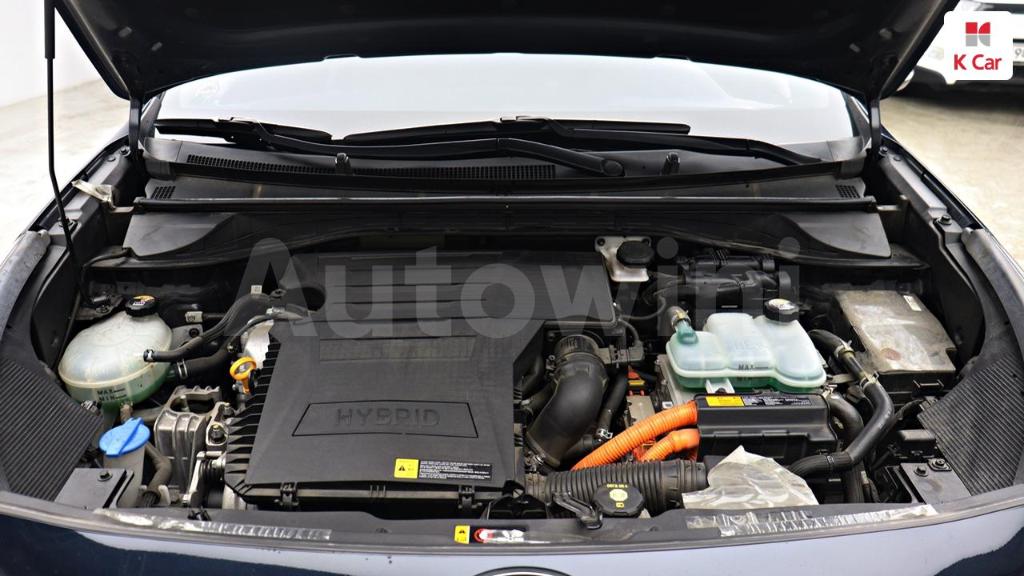 2018 KIA NIRO PRESTIGE - 9