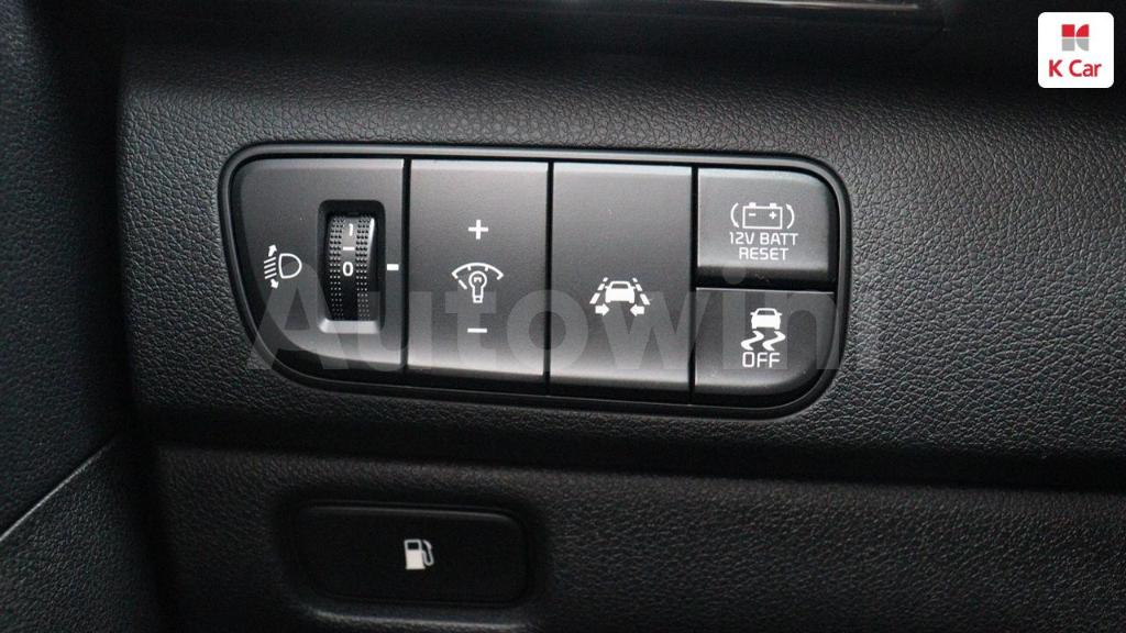 2018 KIA NIRO PRESTIGE - 19