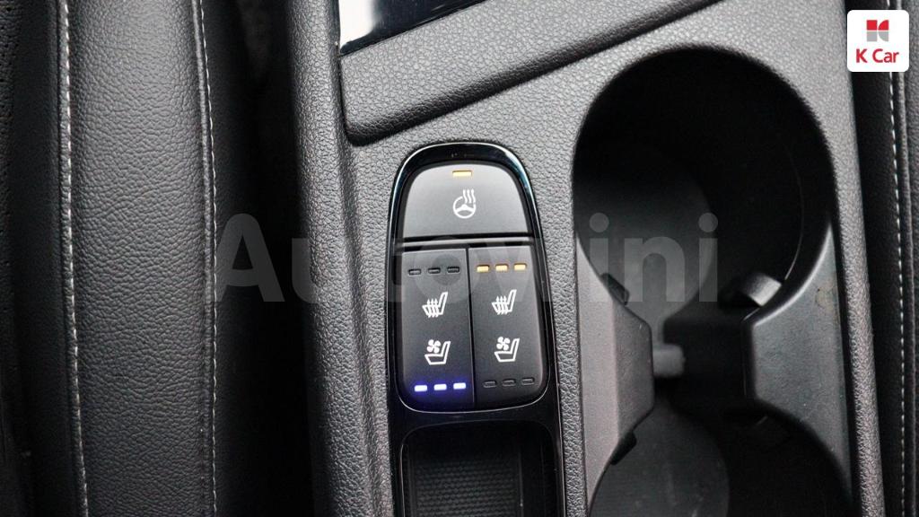 2018 KIA NIRO PRESTIGE - 26