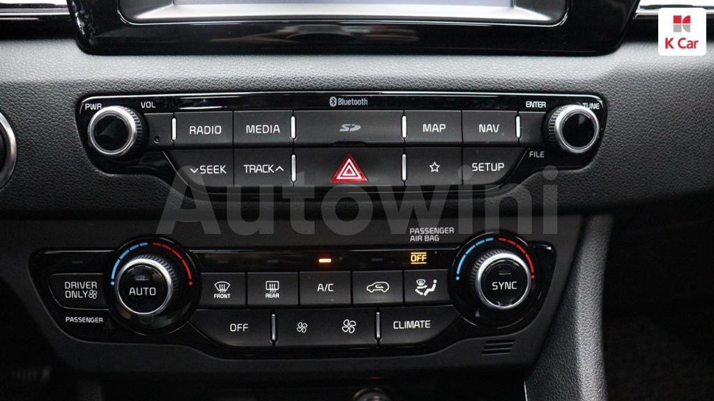 2018 KIA NIRO PRESTIGE - 29