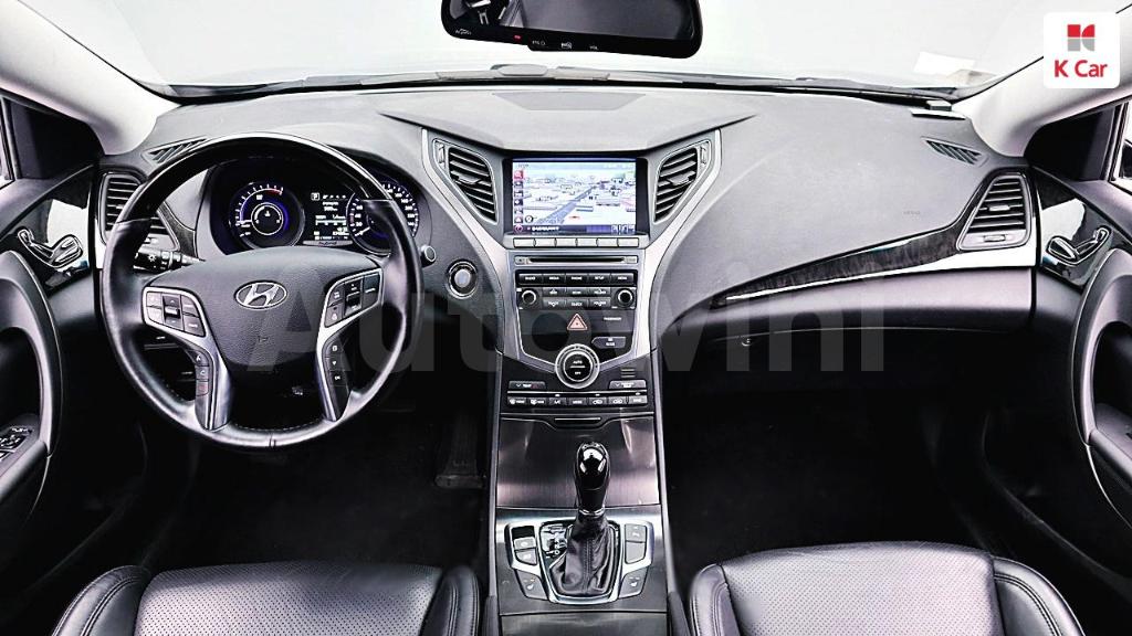 2016 HYUNDAI GRANDEUR HG AZERA PREMIUM - 18