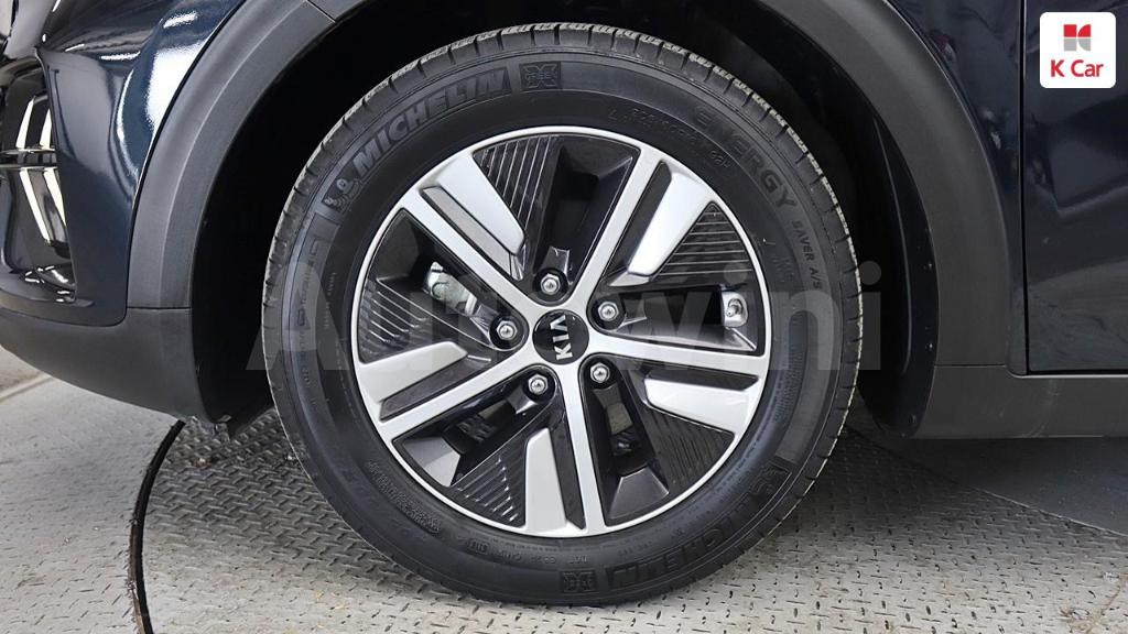 KNACE81CGLA319352 2020 KIA NIRO NOBLESSE SPECIAL-4