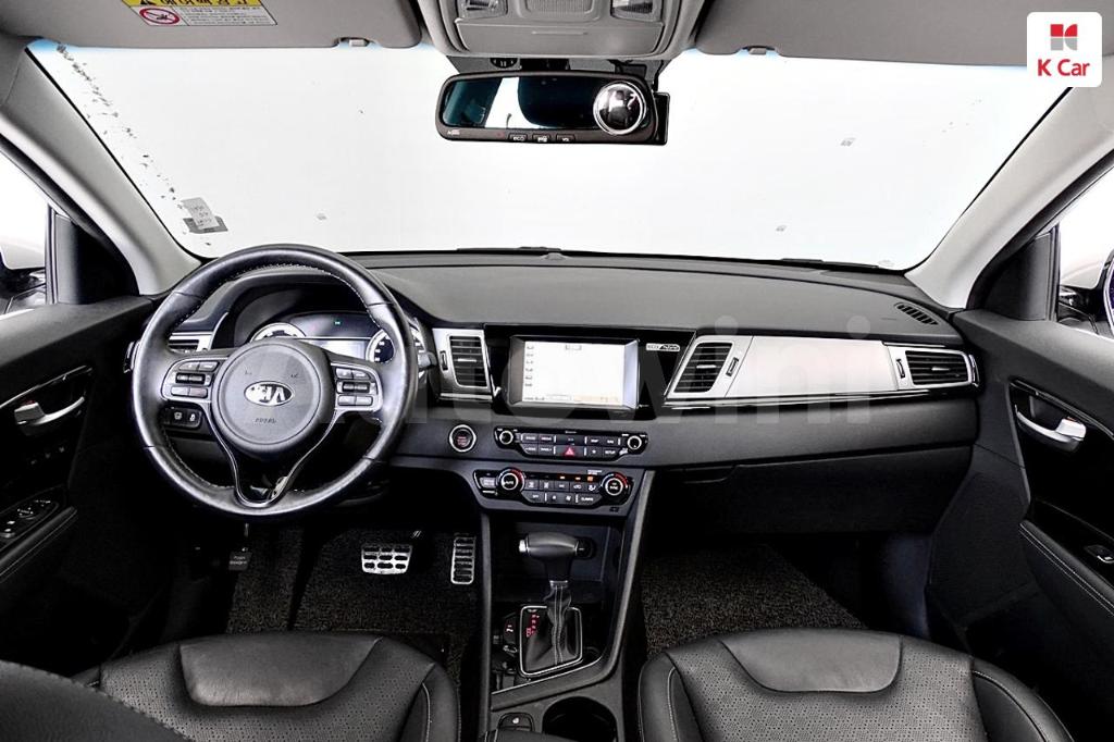 KNACC81CGJA174430 2018 KIA NIRO NOBLESSE-2