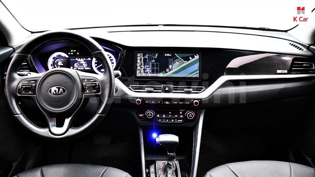 2020 KIA NIRO PRESTIGE - 11