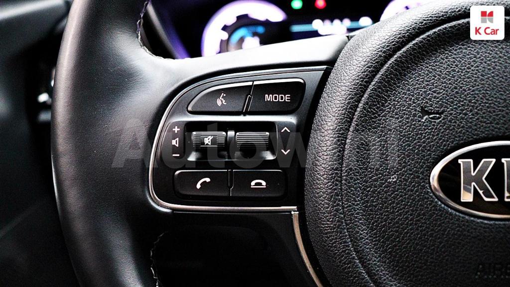 2020 KIA NIRO PRESTIGE - 19