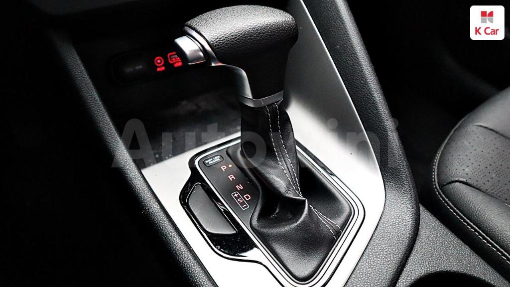 2018 KIA NIRO LUXURY - 7