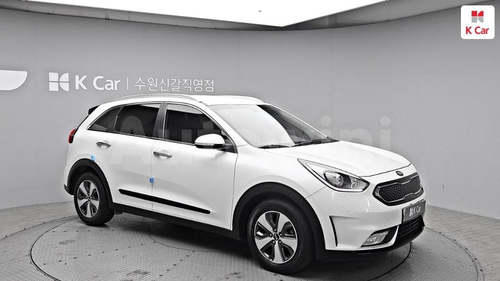 KNACB81CGHA020118 2017 KIA NIRO PRESTIGE-2